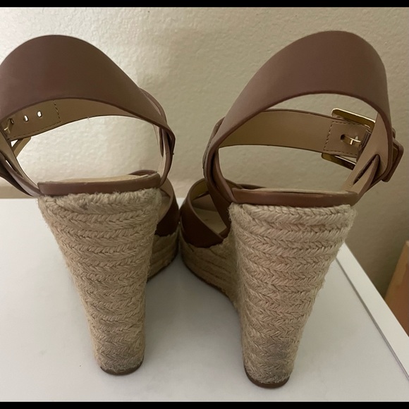 Marc Jacob’s Espandrille wedges. Tan. 7 medium. 4 inch heal - Picture 3 of 4